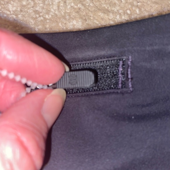 Lululemon shorts size 2. 4” Inseam - Picture 3 of 6